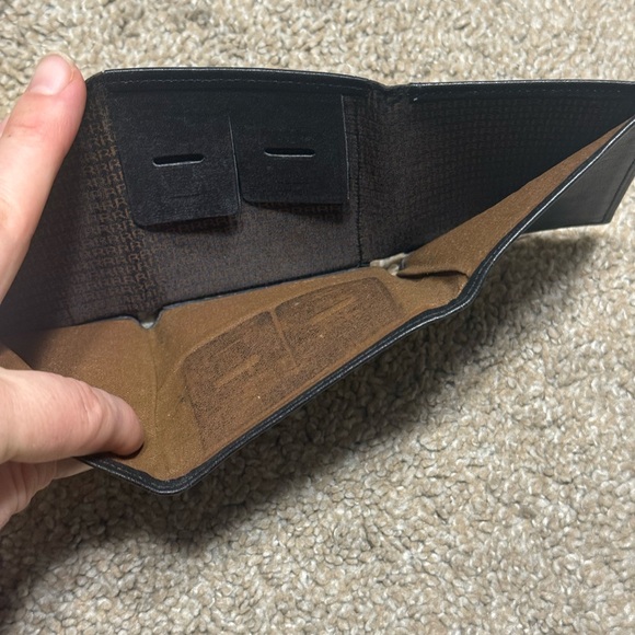 Rolfs Black Leather Cowhide Tri-Fold Wallet with ID Window - Picture 9 of 13